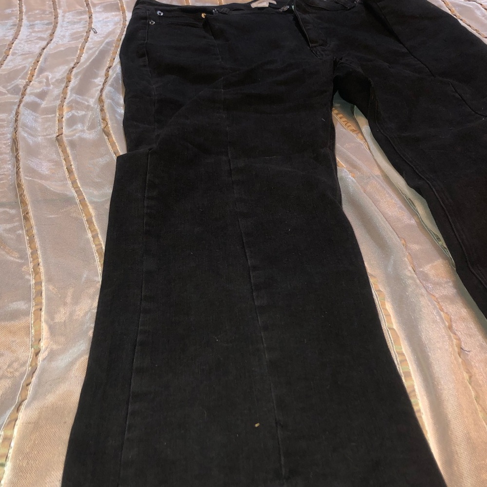 Forever 21 Premium Black Women's Jeans Size 16 Denim EUC Raw Hem seam details